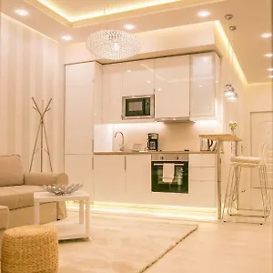 Panni Luxury Next To Gozsdu Garden Boedapest